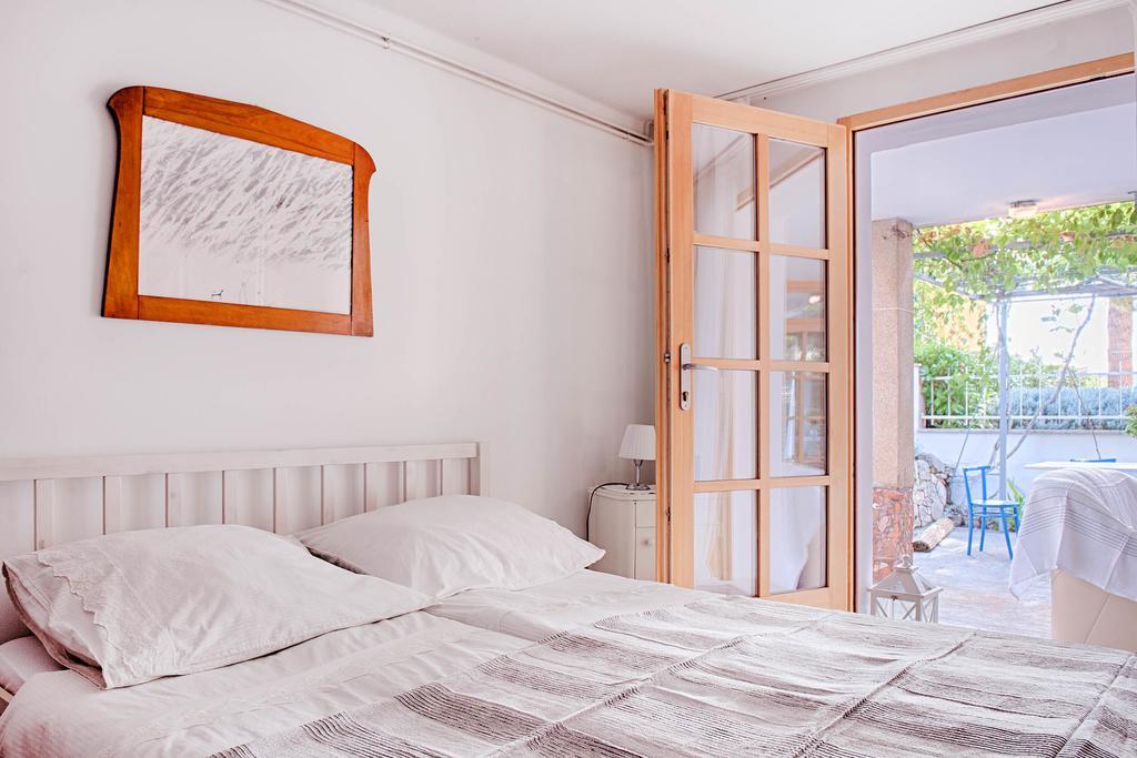 Apartments Mediteraneo Žaborić Eksteriør billede