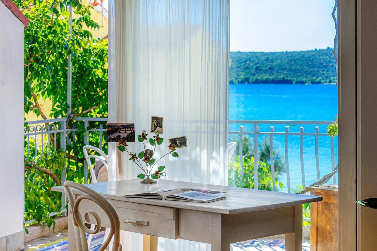 Apartments Mediteraneo Žaborić Eksteriør billede
